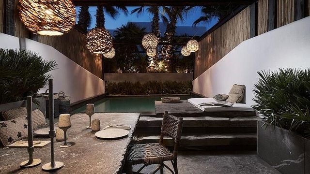Privater Pool im Innenhof einer Suite im Myconian O Hotel auf Mykonos