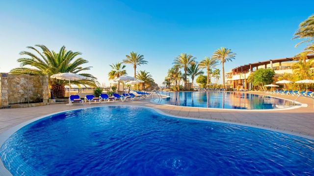 Pool vom Iberostar Waves Playa Gaviotas