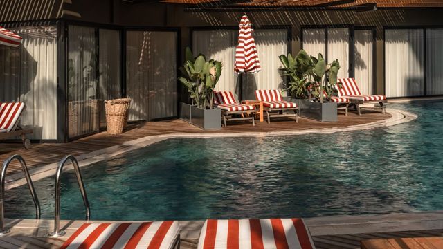 günstiges Hotel Pool