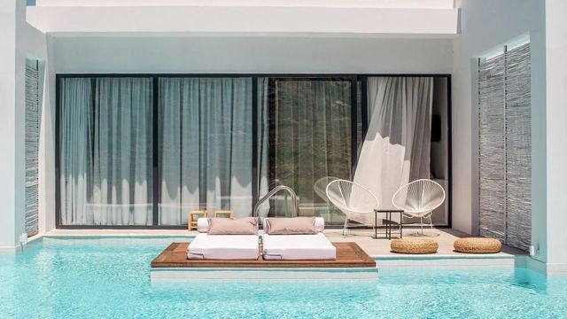 Swim Up Zimmer Casa Cook